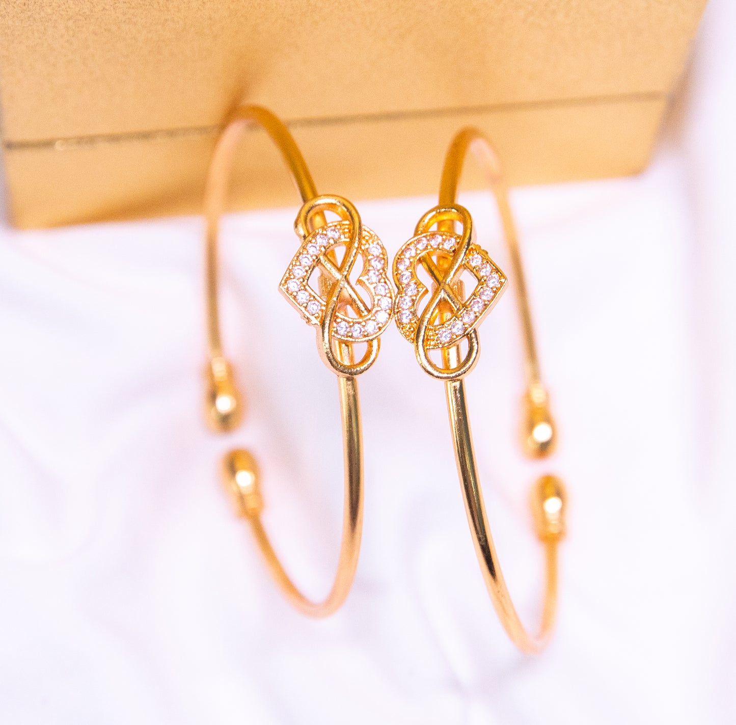 Stone Golden Metal Bangle Bracelet Set
